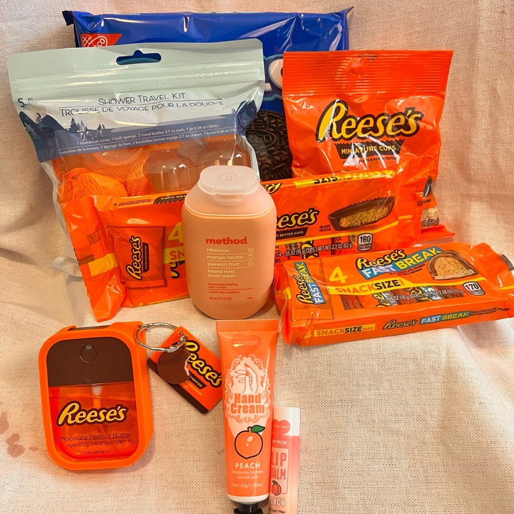 Reese's Snack and Relax Care Bundle